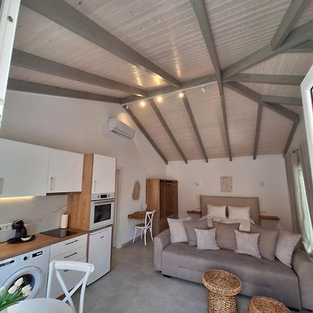 Luxury Apartments In Front Of The Sea Kanali  Exterior foto