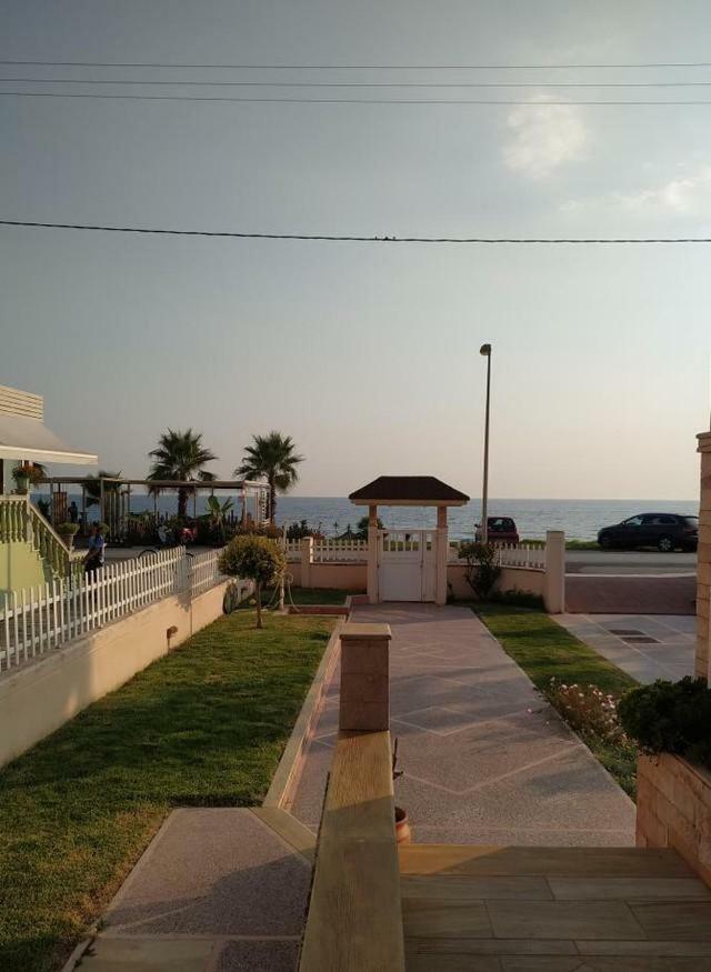 Luxury Apartments In Front Of The Sea Kanali  Exterior foto